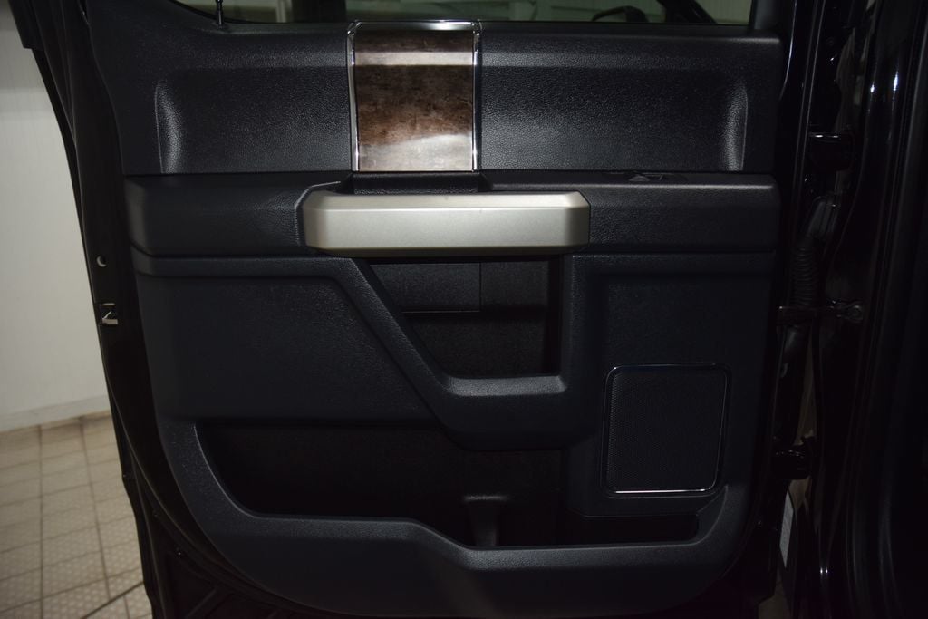 2022 Ford F-250SD Lariat - 23058392 - 46