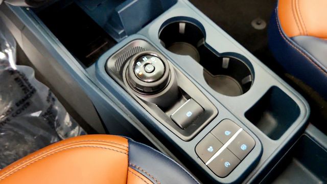 2022 Ford Maverick LARIAT FWD SuperCrew w/ Lariat Lux Pkg, 2.0L EcoBoost & Moonroof - 23089194 - 16