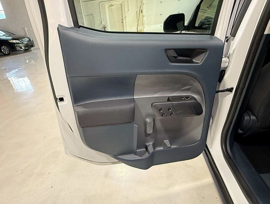 2022 Ford Maverick XL AWD SuperCrew - 22935037 - 30