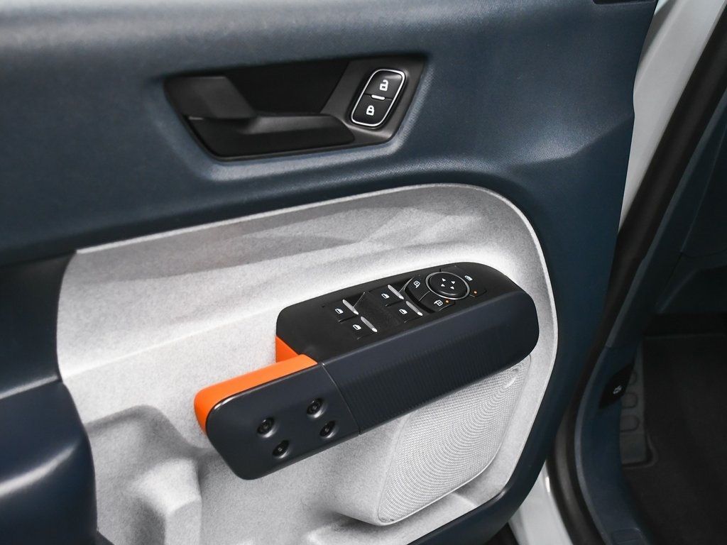 2022 Ford Maverick XLT photo 8