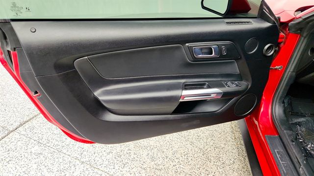 2022 Ford Mustang EcoBoost Fastback with Equipment Group 101A - 22978803 - 9