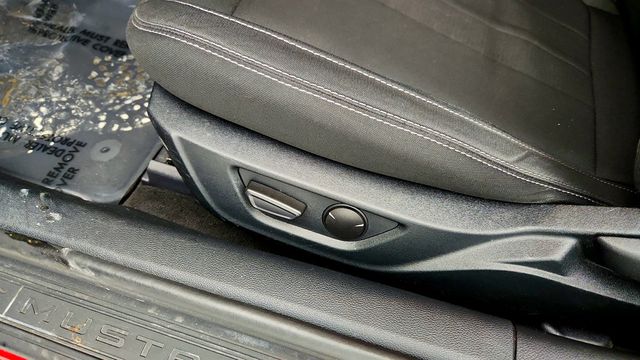 2022 Ford Mustang EcoBoost Fastback with Equipment Group 101A - 22978803 - 10