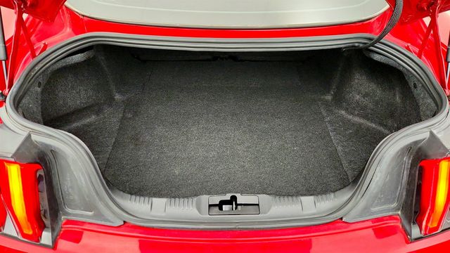 2022 Ford Mustang EcoBoost Fastback with Equipment Group 101A - 22978803 - 21