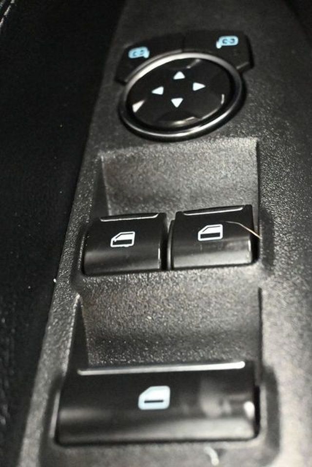 2022 Ford Mustang EcoBoost Premium Convertible - 22976293 - 18