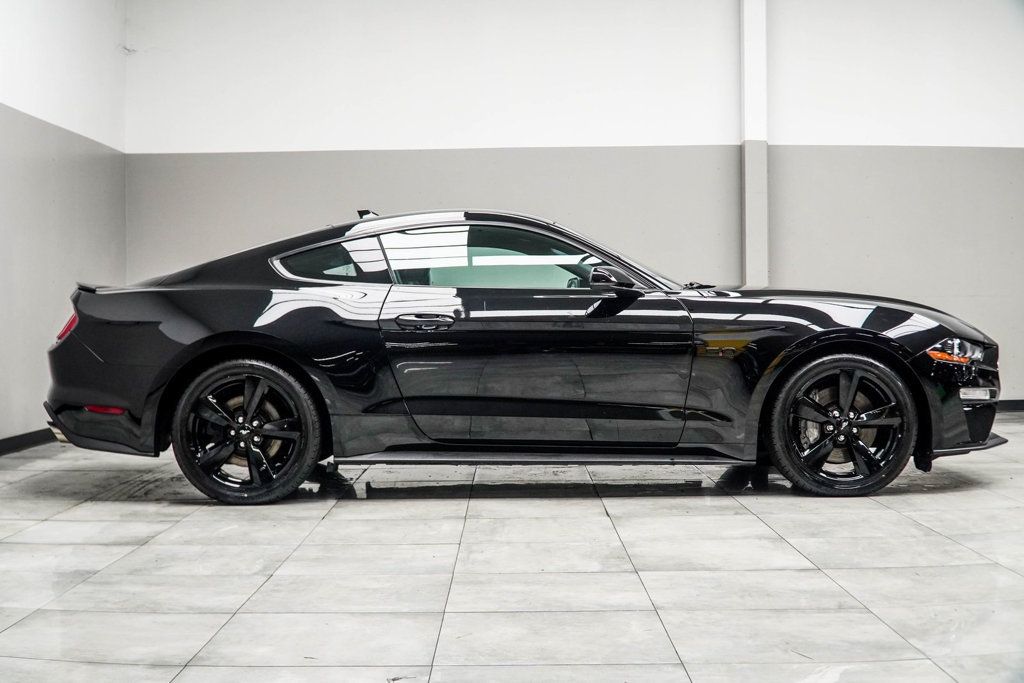 2022 Ford Mustang GT Premium photo 4