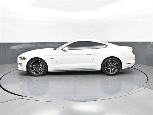 2022 Ford Mustang GT Premium photo 2