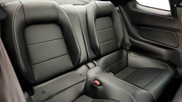 2022 Ford Mustang GT Premium Fastback w/ Black Accent + Safe & Smart Packages - 22944178 - 22