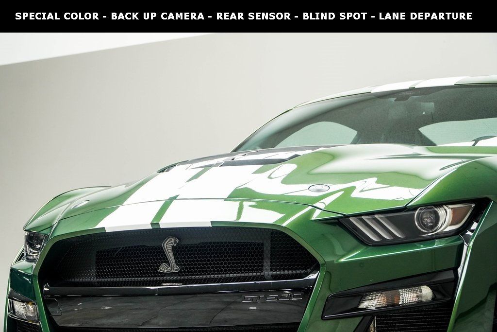 2022 Ford Mustang Shelby GT500 photo 2