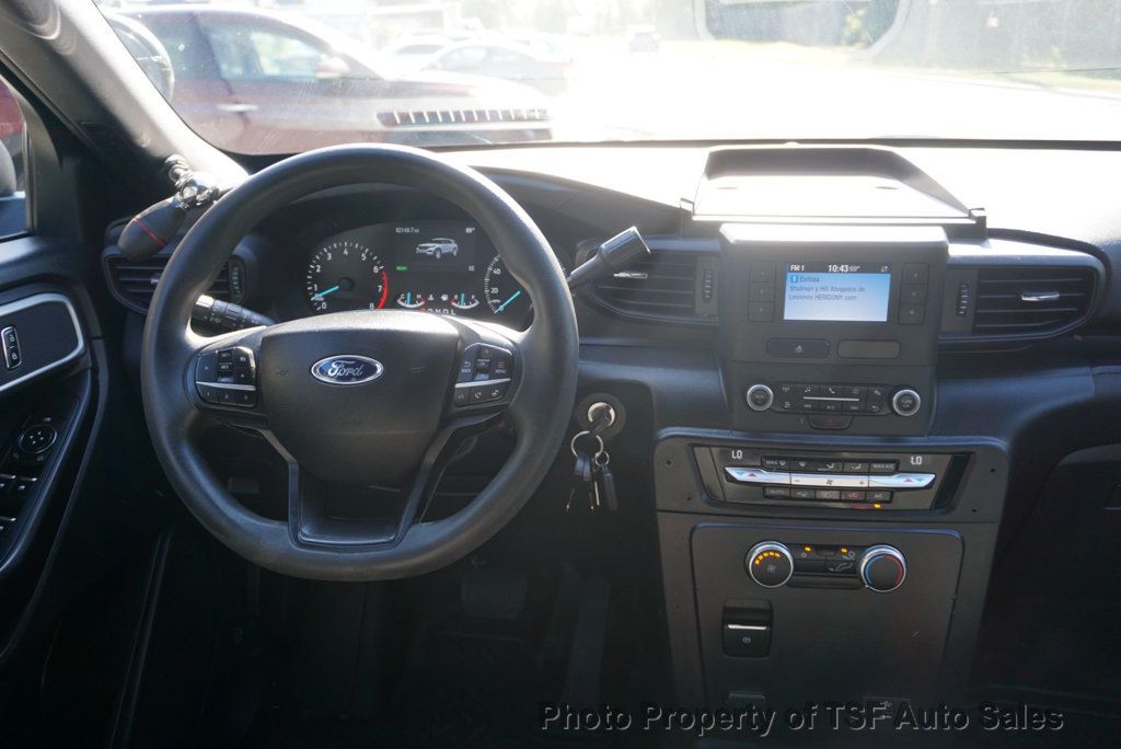 2022 Ford Explorer photo 10