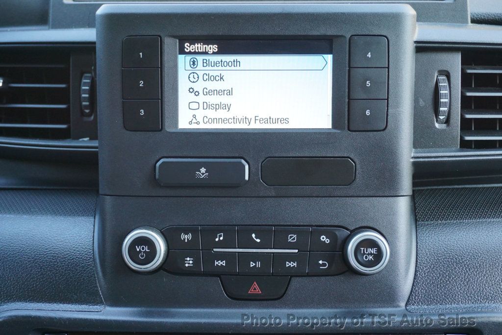 2022 Ford Explorer photo 21
