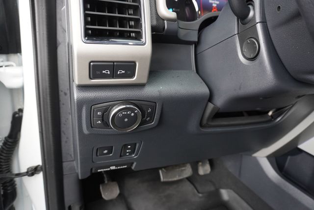 2022 Ford SUPER DUTY F-250 LARIAT - 22932292 - 30