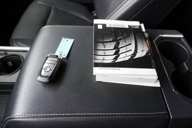 2022 Ford SUPER DUTY F-250 LARIAT - 22932292 - 49