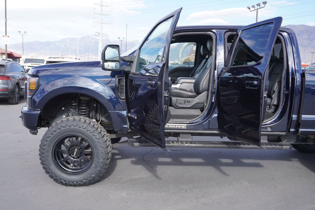 2022 Ford SUPER DUTY F-250 LARIAT - 22946163 - 24