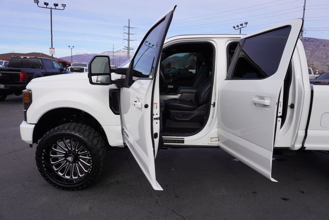 2022 Ford SUPER DUTY F-250 LARIAT - 22953172 - 24