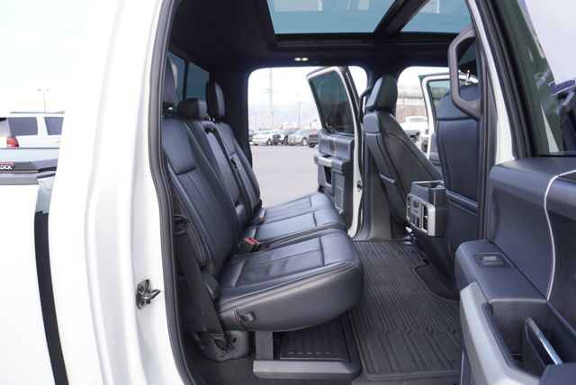 2022 Ford SUPER DUTY F-250 LARIAT - 22953172 - 26