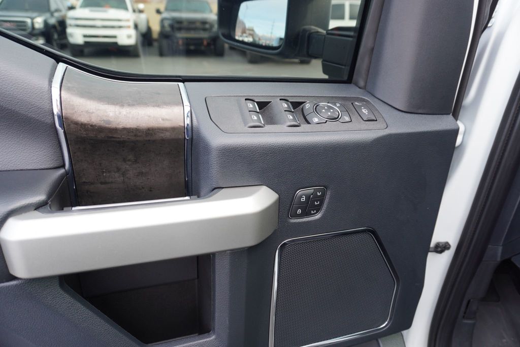 2022 Ford SUPER DUTY F-250 LARIAT - 22953172 - 29