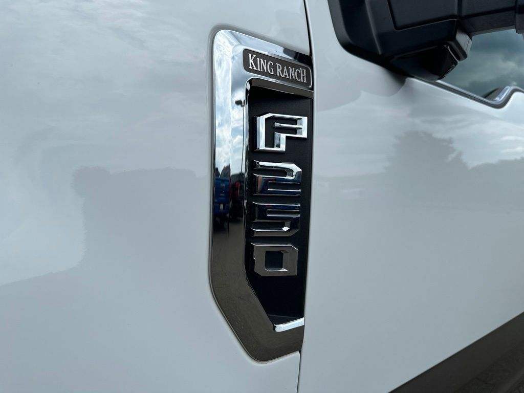 2022 Ford Super Duty F-250 SRW King Ranch - 23044217 - 4