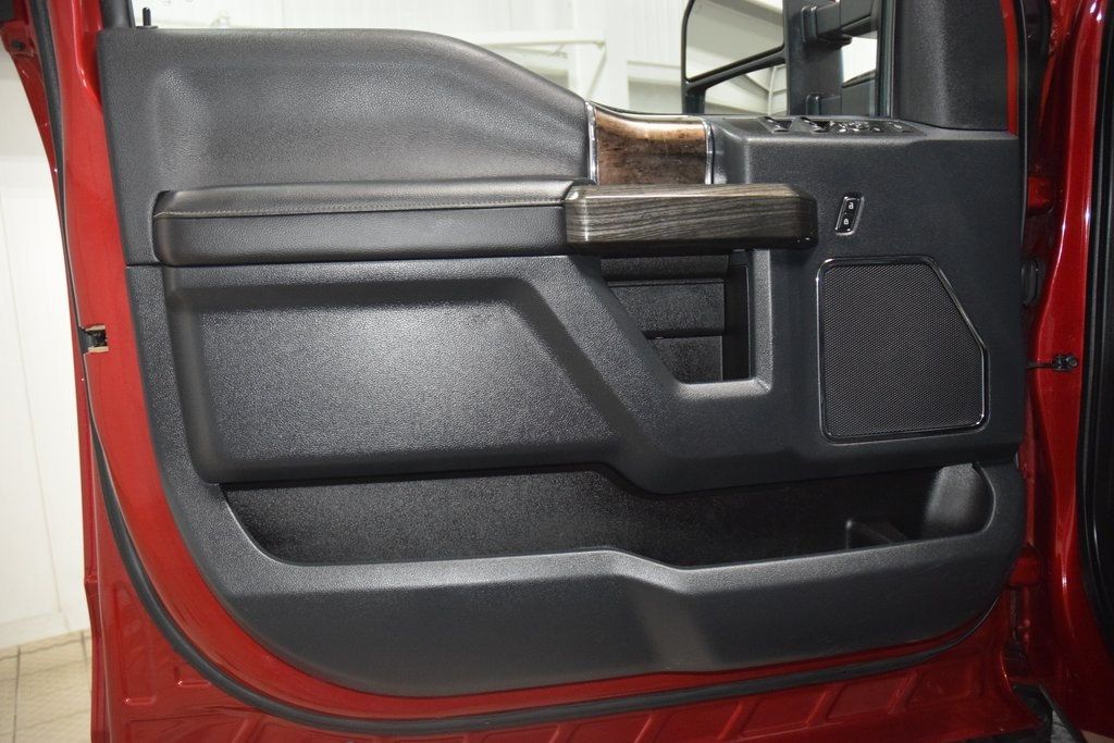 2022 Ford Super Duty F-250 SRW Lariat - 22975483 - 46