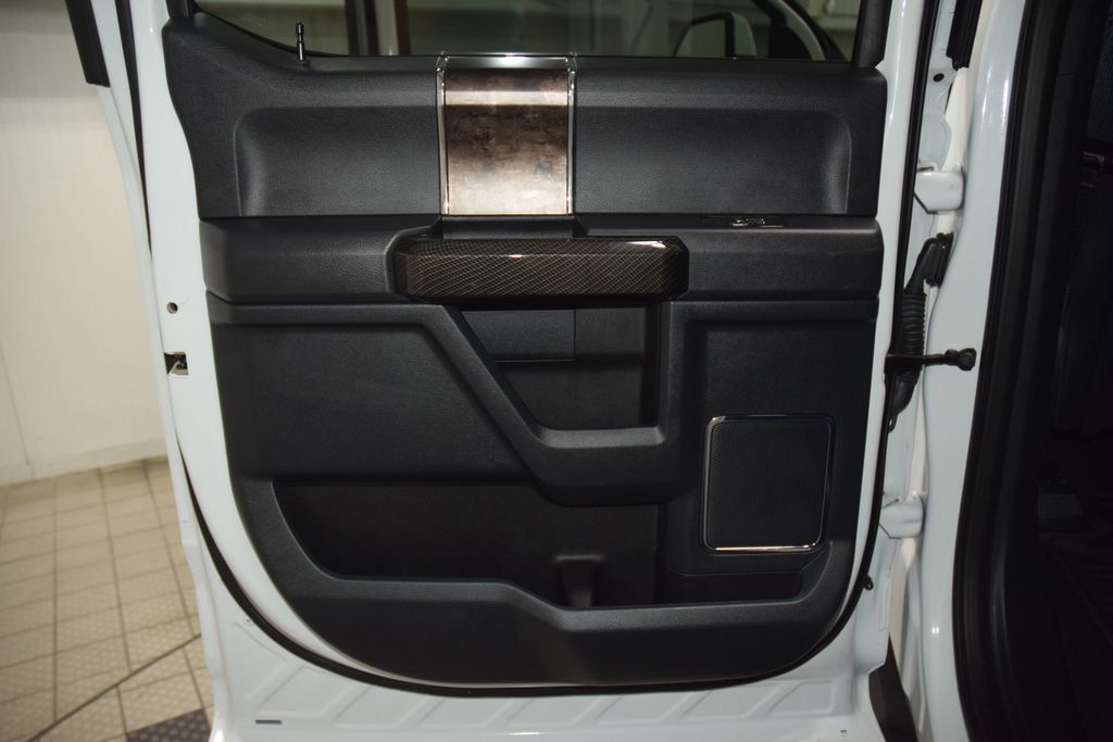 2022 Ford Super Duty F-250 SRW Lariat - 23044201 - 49