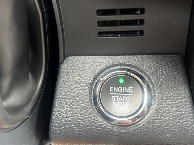 2022 Ford F-250 Lariat photo 31