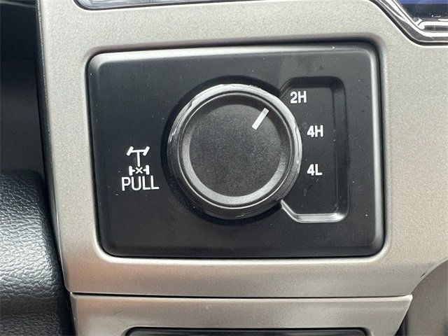 2022 Ford F-250 Lariat photo 32