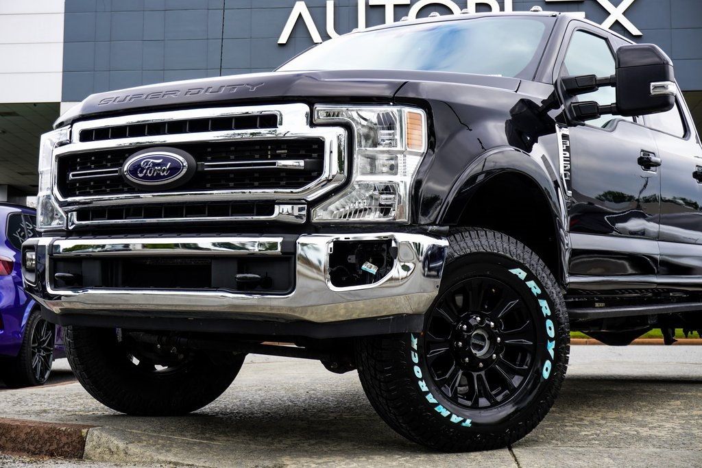 2022 Ford F-250 Lariat photo 2