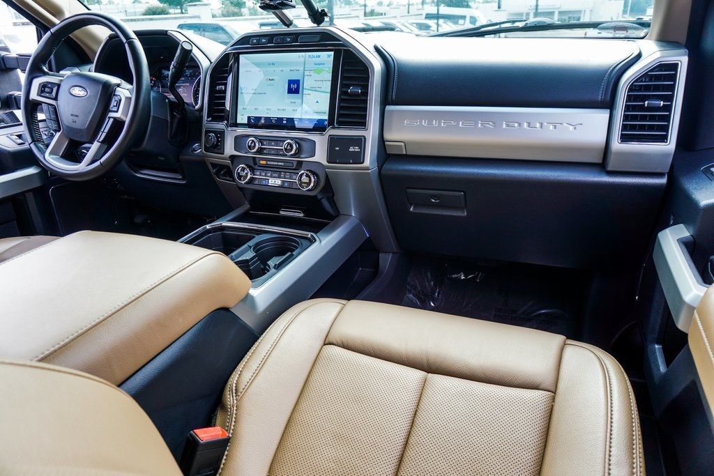 2022 Ford F-250 Lariat photo 10