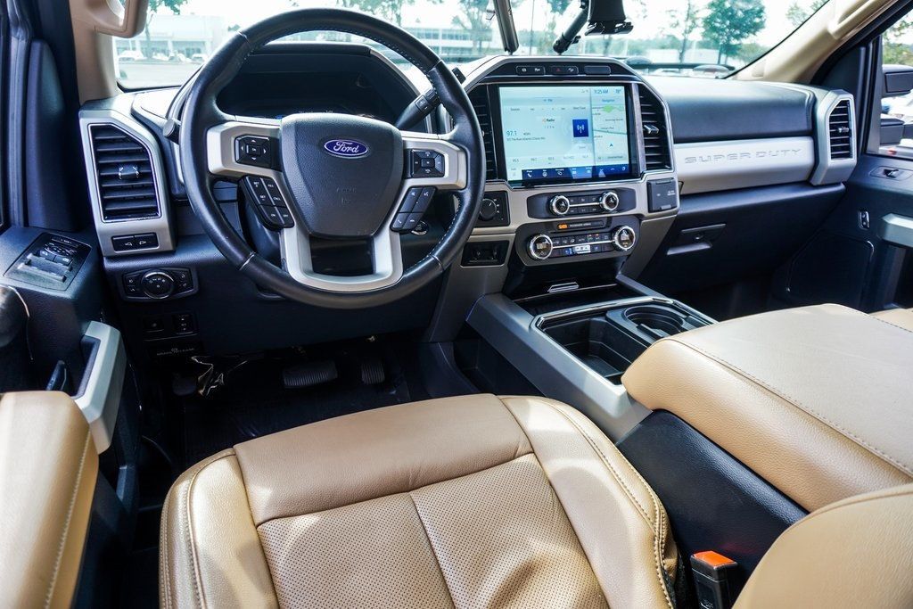 2022 Ford F-250 Lariat photo 12