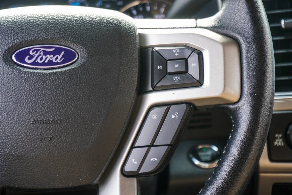 2022 Ford F-250 Lariat photo 14
