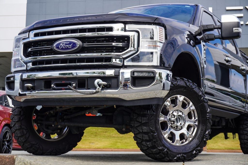 2022 Ford F-250 Lariat photo 2