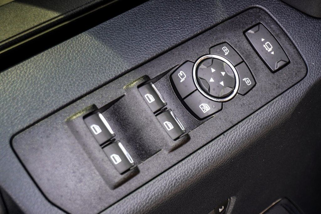 2022 Ford F-250 Lariat photo 19