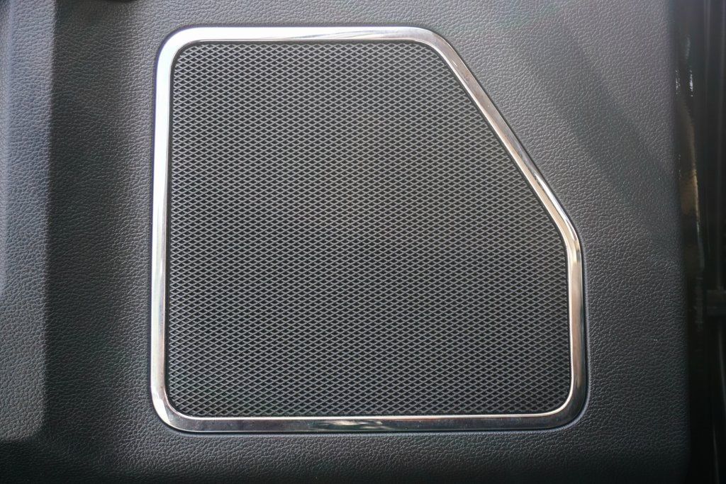 2022 Ford F-250 Lariat photo 21