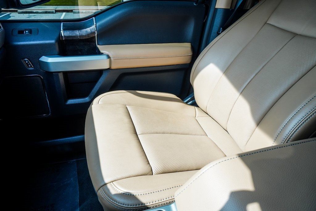 2022 Ford F-250 Lariat photo 27