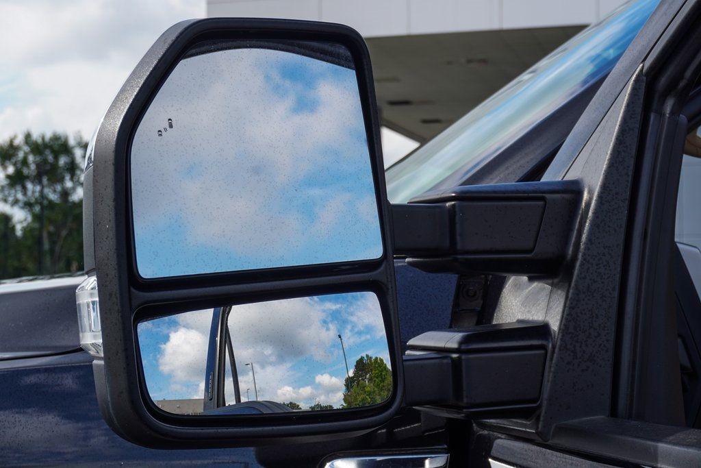 2022 Ford F-250 Lariat photo 40