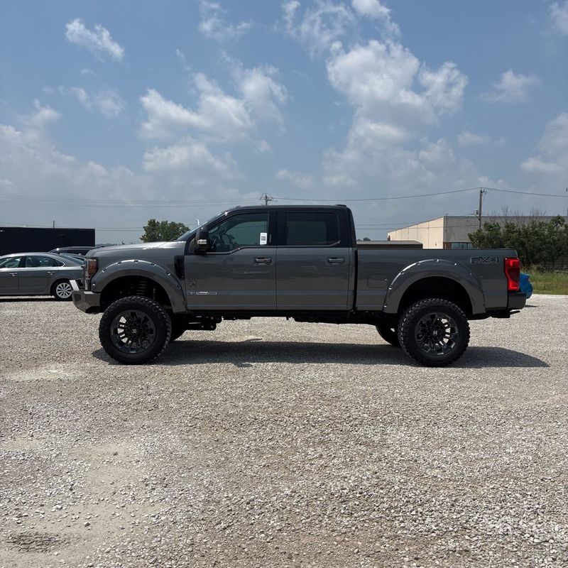 2022 Ford Super Duty F-250 SRW Lariat - 23055853 - 5