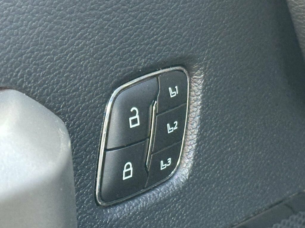 2022 Ford Super Duty F-250 SRW LARIAT 4WD Crew Cab 6.75' Box - 23069686 - 27