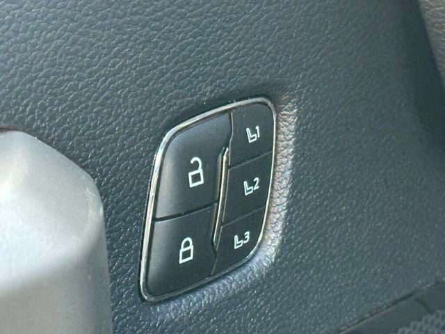 2022 Ford Super Duty F-250 SRW LARIAT 4WD Crew Cab 6.75' Box - 23069686 - 27