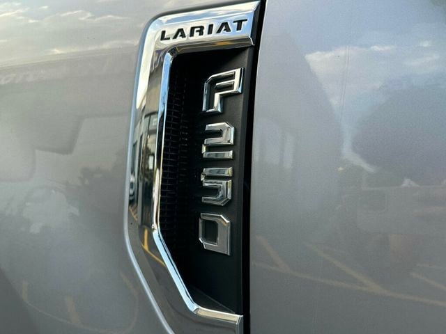 2022 Ford Super Duty F-250 SRW LARIAT 4WD Crew Cab 6.75' Box - 23069686 - 40
