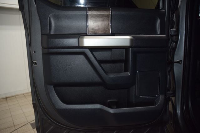 2022 Ford Super Duty F-250 SRW Lariat Sport FX4 Leveled - 22972504 - 40