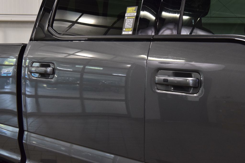 2022 Ford Super Duty F-250 SRW Lariat Ultimate FX4 Black Widow Lifted - 23055853 - 17
