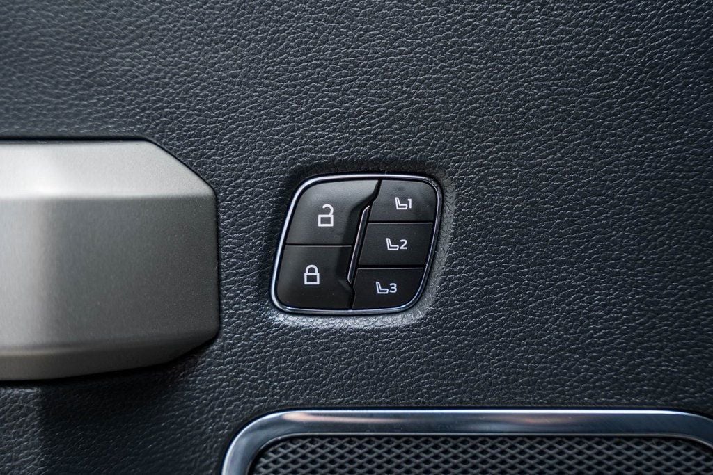 2022 Ford Super Duty F-250 SRW Lariat Ultimate FX4 Leveled - 22784671 - 46