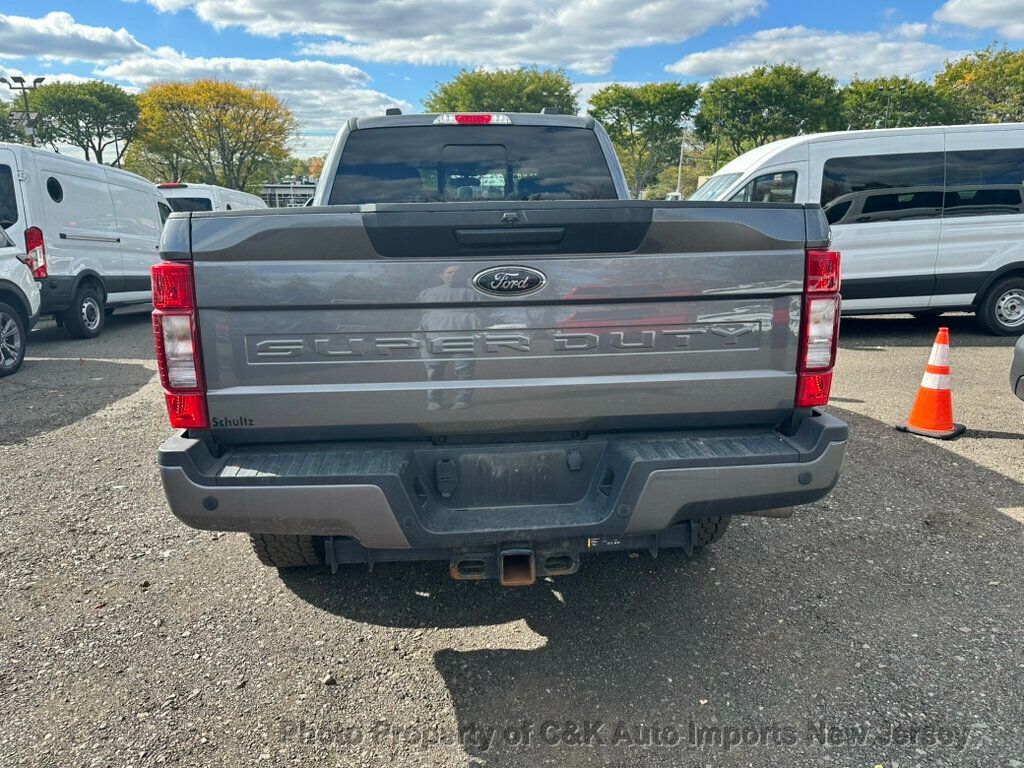 2022 Ford F-250 XLT photo 2