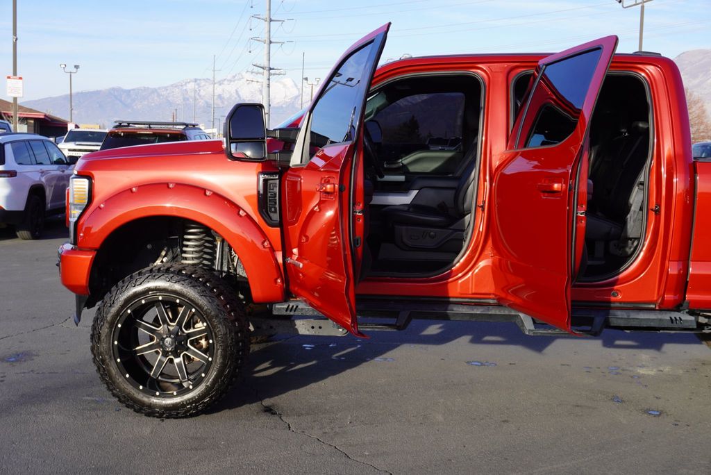 2022 Ford SUPER DUTY F-350 LARIAT - 22966334 - 24