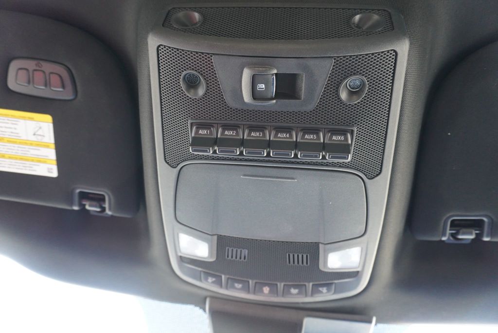 2022 Ford F-350 Platinum photo 46