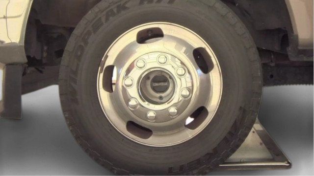 2022 Ford Super Duty F-350 DRW LARIAT 4WD Crew Cab 8' Box - 23087997 - 11