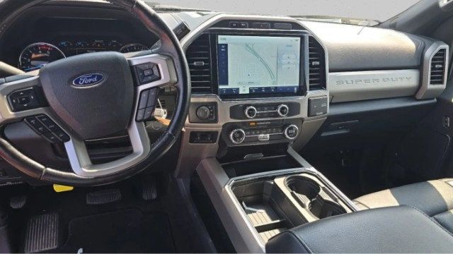 2022 Ford Super Duty F-350 DRW LARIAT 4WD Crew Cab 8' Box - 23087997 - 5