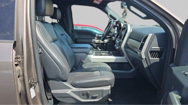 2022 Ford Super Duty F-350 DRW LARIAT 4WD Crew Cab 8' Box - 23087997 - 6