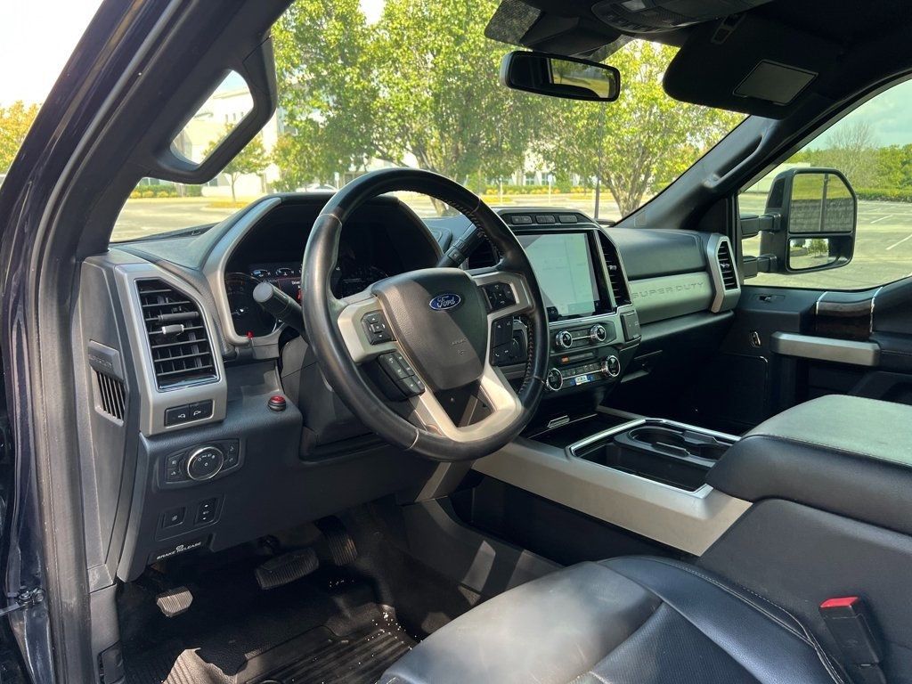 2022 Ford Super Duty F-350 DRW LARIAT 4WD Crew Cab 8' Box - 22931089 - 11