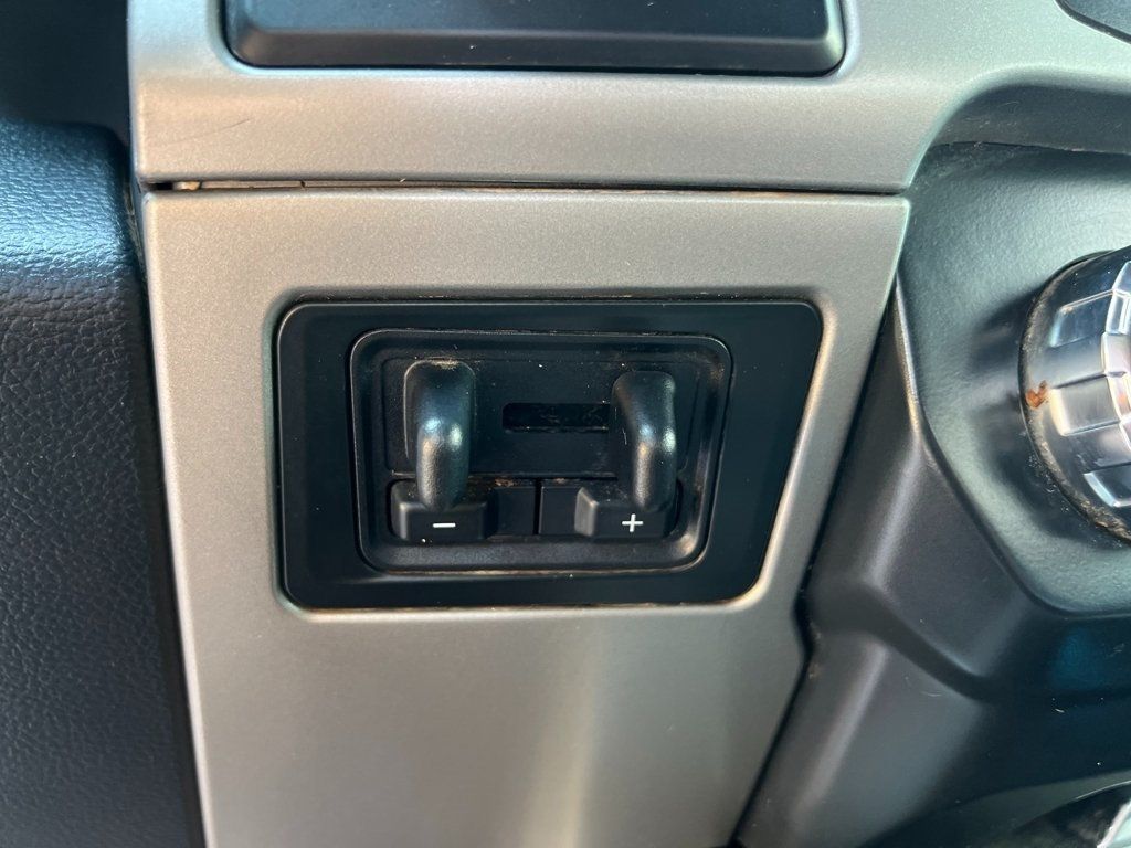 2022 Ford Super Duty F-350 DRW LARIAT 4WD Crew Cab 8' Box - 22931089 - 24