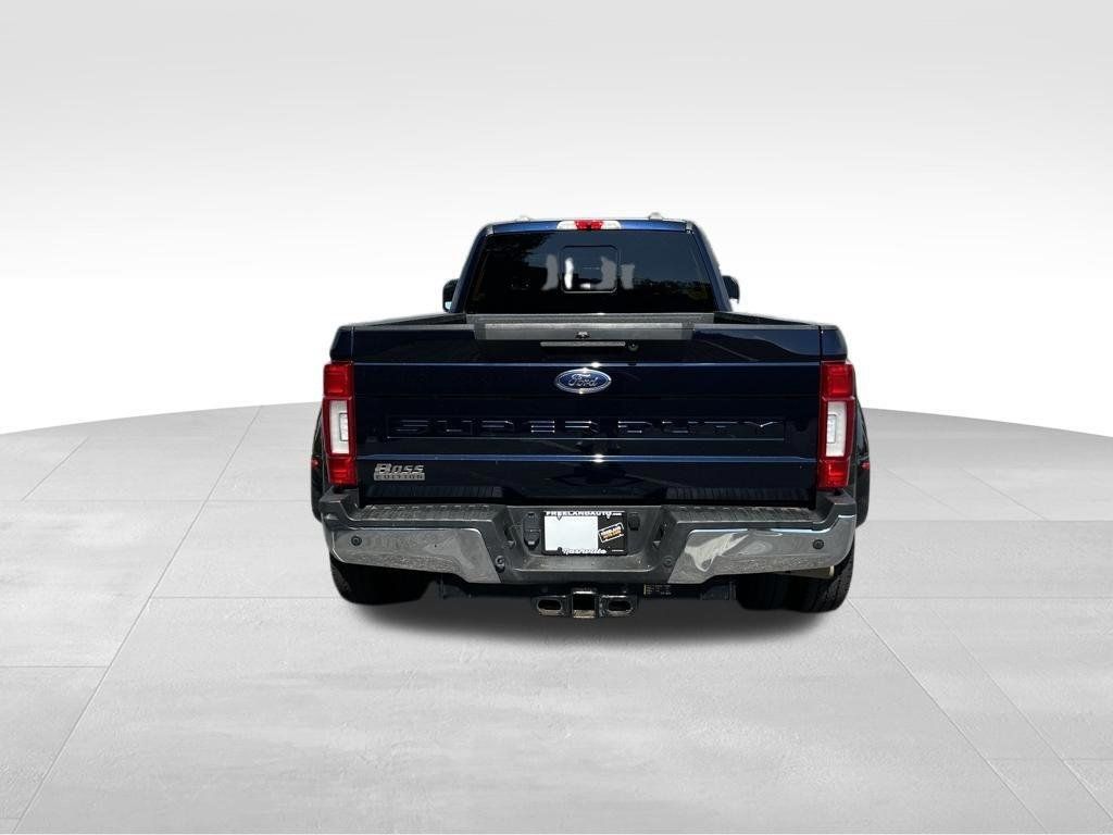 2022 Ford Super Duty F-350 DRW LARIAT 4WD Crew Cab 8' Box - 22931089 - 3